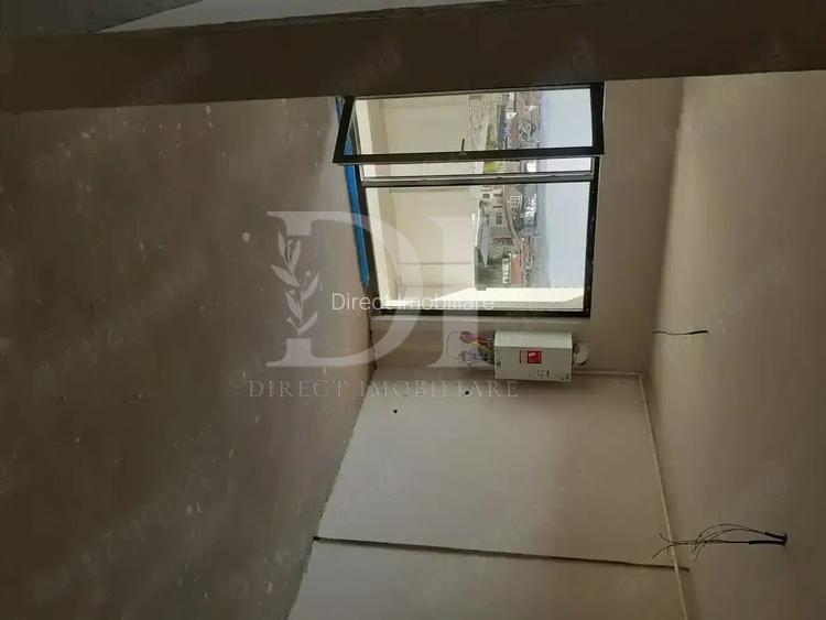 Apartament de vanzare / Zona Eroilor / Floresti - 2