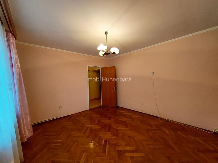 Apartament 3 Camere spatios, Parter Înalt, cu Garaj  – Deva, Zona Titu Maiorescu - 5