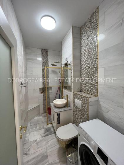 Penthouse mobilat lux , vedere frontală la mare - 12