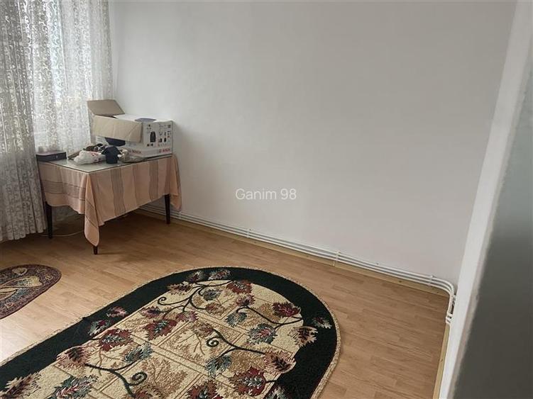 Apartament 3 camere , zona Cartier Gara , et 3 4 , 60 mp , centrala termica , li - 2