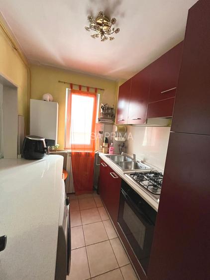 Apartament 4 camere, etaj intermediar, centrala, AC, balcon inchis, geam baie - 3