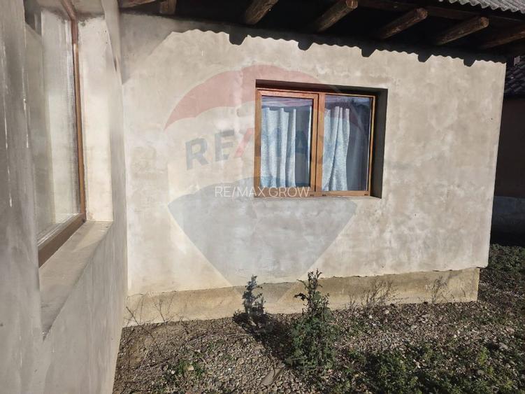 De vanzare casa solida cu teren generos si acces facil Lespezi Bacau - 19