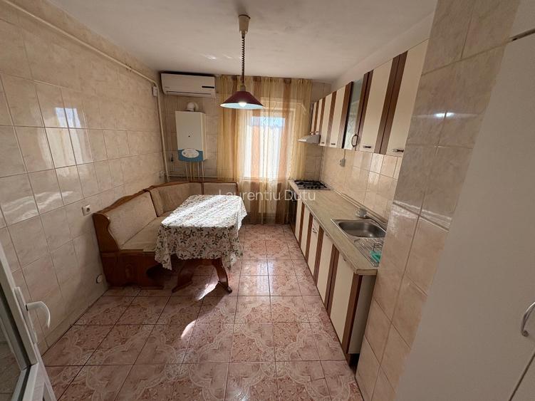 Apartament 4 camere decomandate , 2 băi,CT, separare de apă  - 3