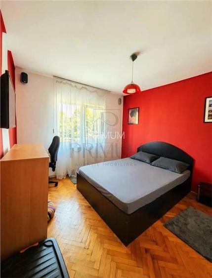 BUCOVINA - ETAJ 3 - BLOC IZOLAT - DECOMANDAT - 4 CAMERE - 2 BAI - 2 BALCOANE - C - 2