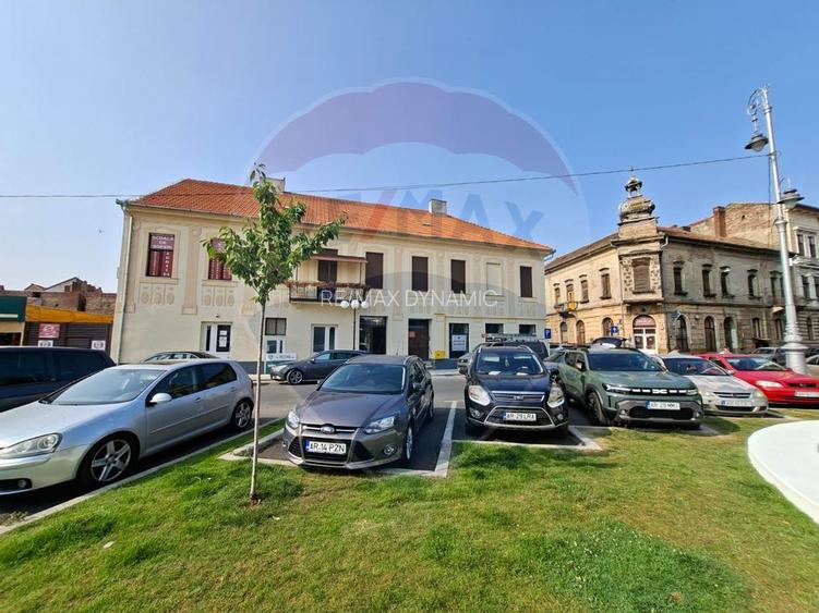 Spațiu comercial 75 mp  Piata Catedralei. Vitrină si acces din stradă - 3