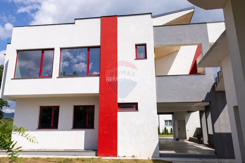 Casa de vanzare - Zona Ursulet Piatra Neamt - 3