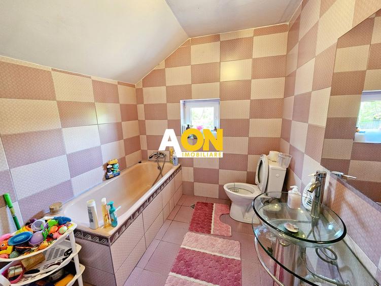 Casa S+P+M, 5 camere, 955 mp teren, zona Centru