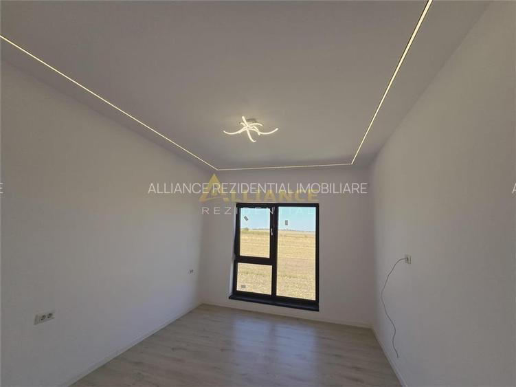 Vila individuala - 4 camere - 3 bai - incalzire pardoseala - placa de beton - 7