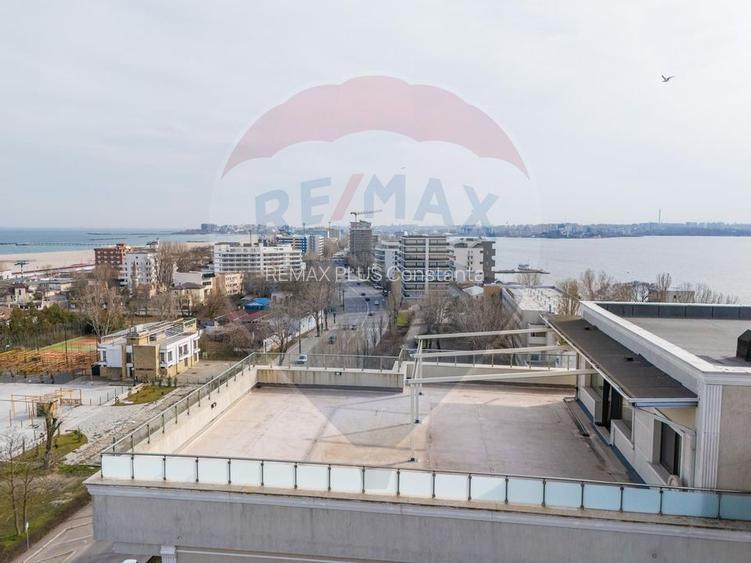Penthouse de vanzare in Mamaia vedere frontala lac si marea Neagra - 46