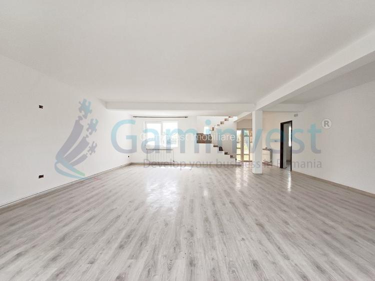 Casa de vanzare cu 5 dormitoare, Santandrei, Bihor - 2