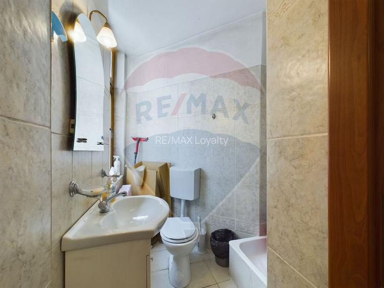 De vanzare Casa Vila București S+P+M in Sector 1 - 15