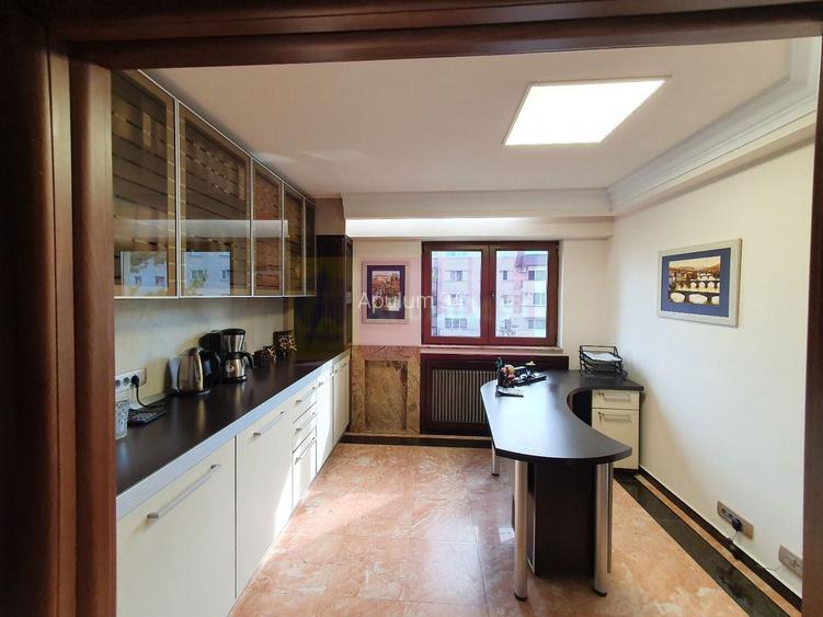 Apartament cu 3 camere de vanzare in Campina - Zona ultracentrala - 14