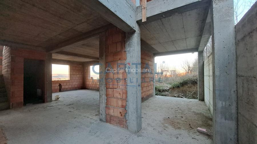 Casa cu garaj, zona Planoare - 11