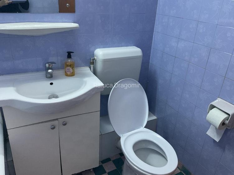 Proprietar, inchiriez apartament 3 camere, Bdul. Tineretului - 14