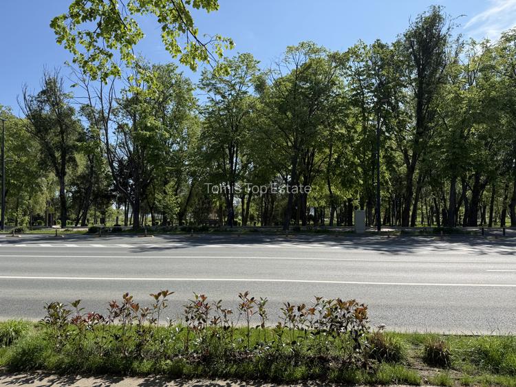 Apartament de vânzare cu 4 camere in Tomis Nord, Vedere parc, etaj 1 - 18