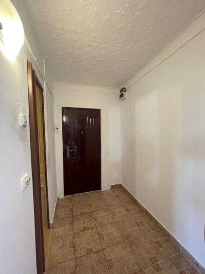 Garsoniera de vanzare, 24 mp, zona Combinat