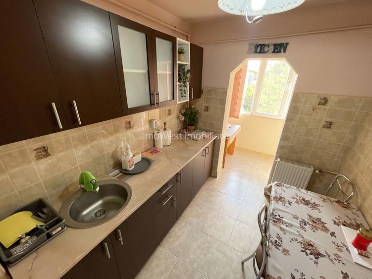 Lipovei | 3 camere | Decomandat | Mobilat-Utilat | Acoperiș - 4