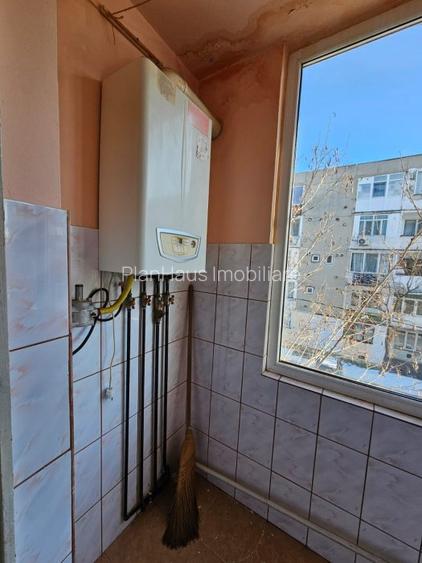 Garsoniera confort 1 ,etaj 2, in apropiere de liceul Nenitescu , 30 mp  - 3