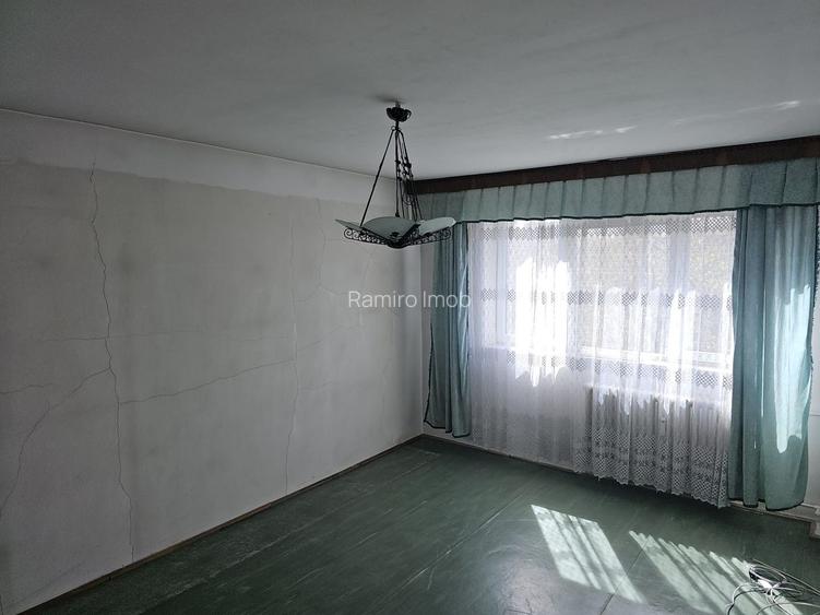 Apartament 2 camere decomandat Emil Racovita - 11