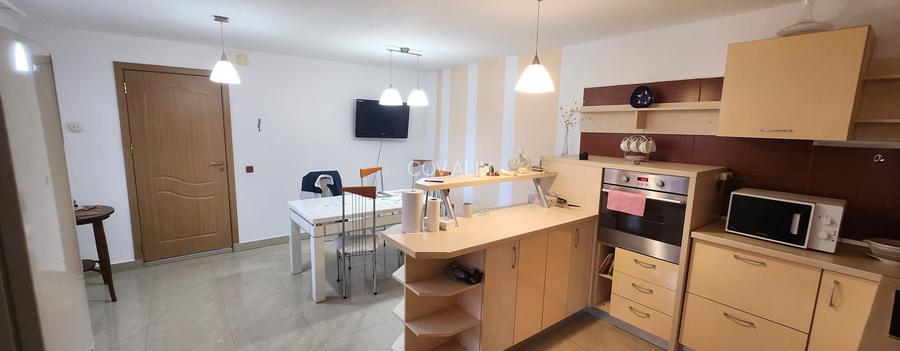 Casa Ghimbav, 8 camere,  S+P+M,teren 736 mp, pretabila locuinta, birouri, cazare - 36