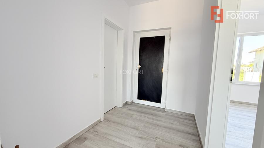 Duplex cu 5 camere de 128 mp utili si teren de 370 mp, zona Giarmata Vii - 18