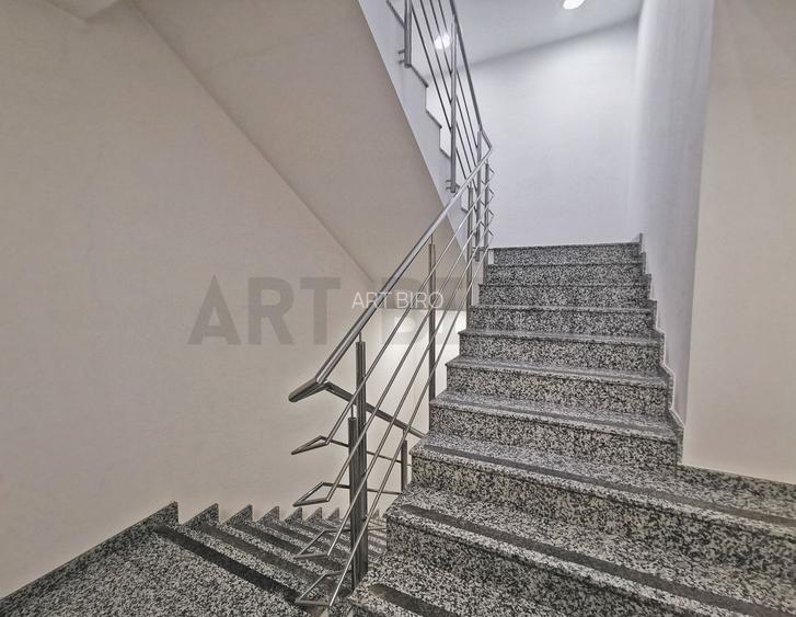 Zero comision, 260mp parter Universitate, showroom - birou, 3' metrou - 4