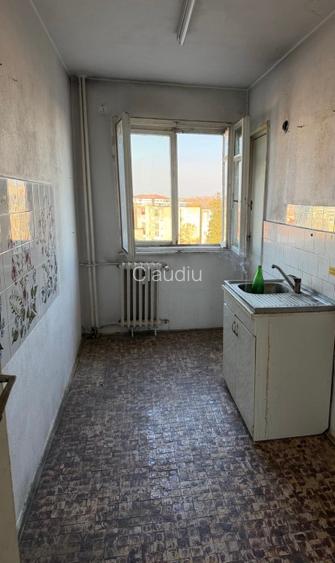 Proprietar -Apartament 3 camere decomandat  Zona Vlaicu , central - 3