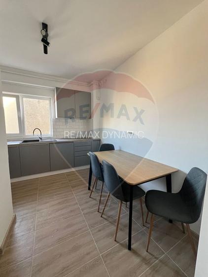Apartament cu 4 camere de închiriat în zona Polivalenta - 4