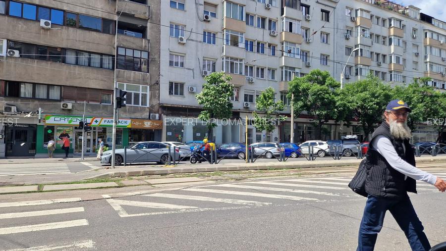 Gara de nord-Metrou 100 mp - pret 5.000 euro - 3