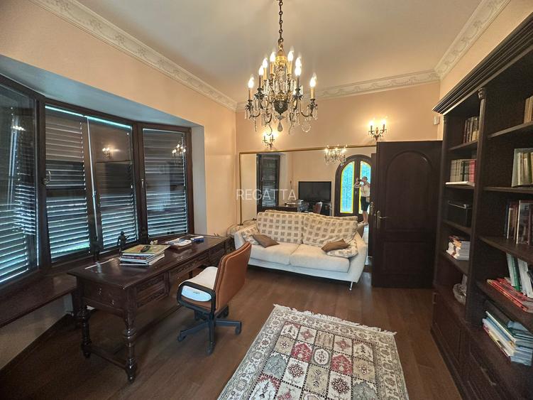 VILA CU IZ PROVENSAL  CU TEREN GENEROS SI PISCINA EXTERIOARA INCALZITA - 15