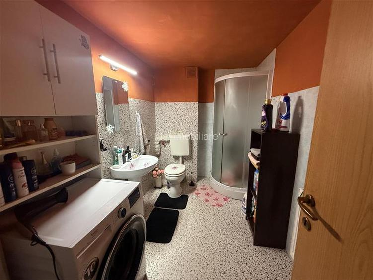 Vanzare apartament pe 2 nivele  in Ansamblu Oasului 86-90 - 12