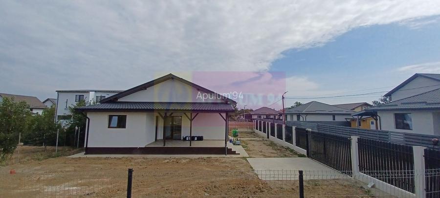 Săbăreni, casă nouă tip parter, cu pod mansardabil - 2