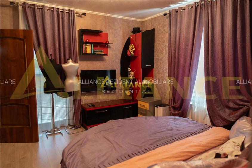 Vila superba de vanzare | Teren 766 MP | Piscina - Foisor - 9