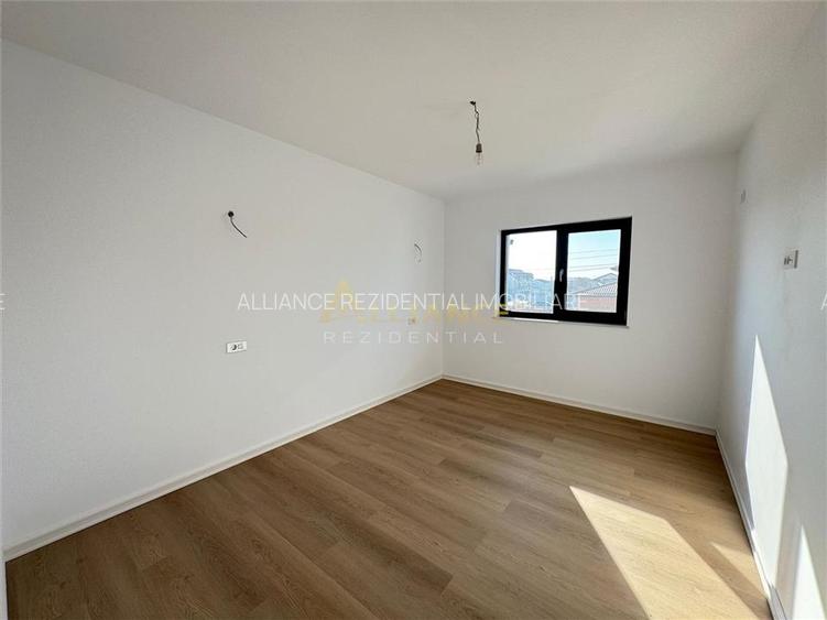 Vila individuala - 4 camere - 2 bai -  cartierul nou- pod - beci - 5