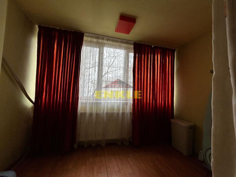 De inchiriat apartament cu 3 camere, zona Bulevard - 8