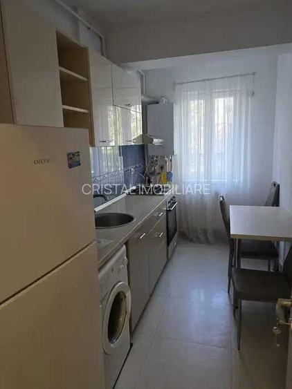 Apartament 2 camere de închiriat Apărătorii Patriei - 5
