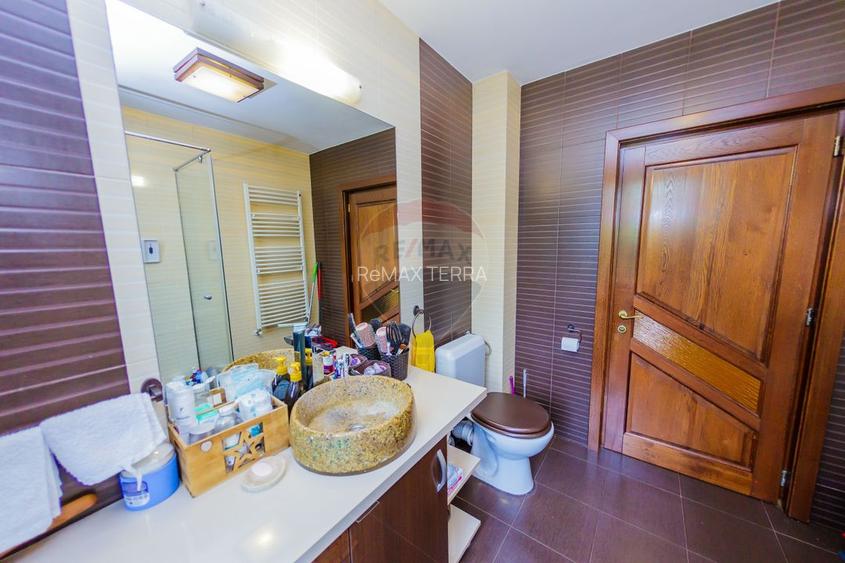 Casa De Vanzare-CEA MAI FRUMOASA PRIVELISTE SPRE BAIA MARE - 16