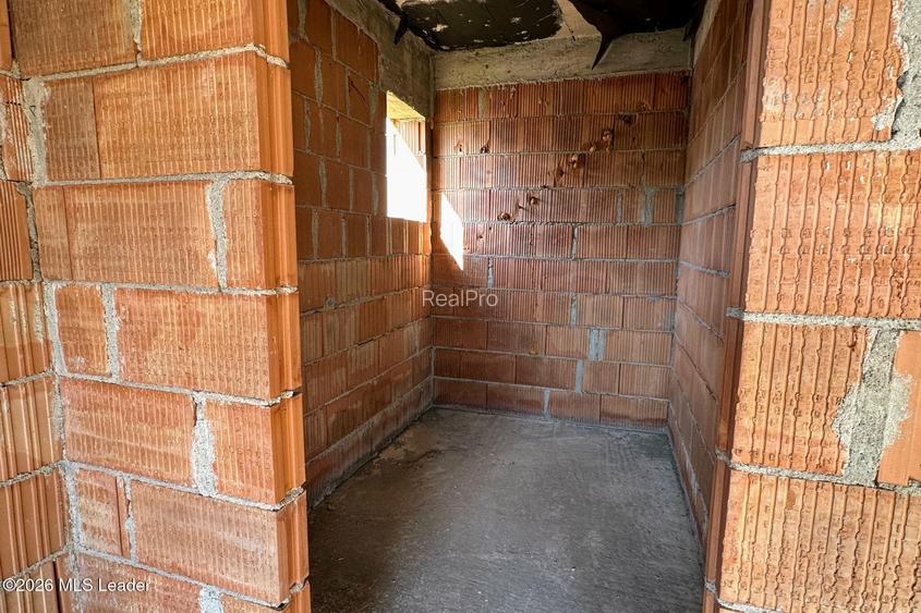 	Domnesti - cladire 319 mp util, 2x garaj, ideal comercial - 28
