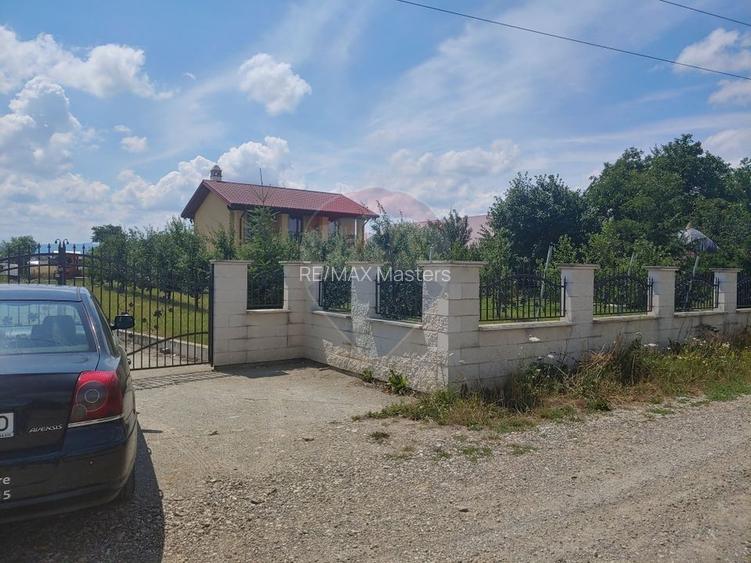 Casă / Vilă de lux cu 5 camere de vânzare în Vadu Moldovei, Suceava - 12