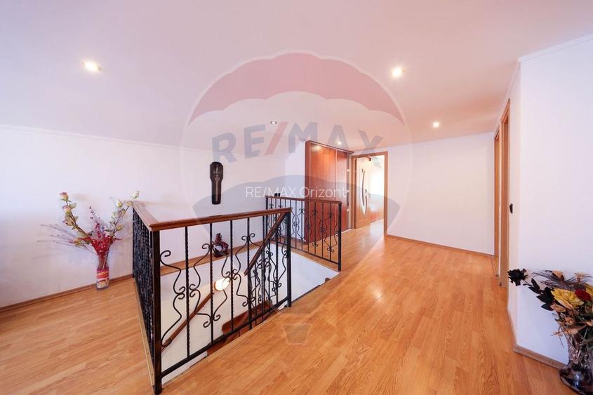 Casă individuala cu 6 camere - 16