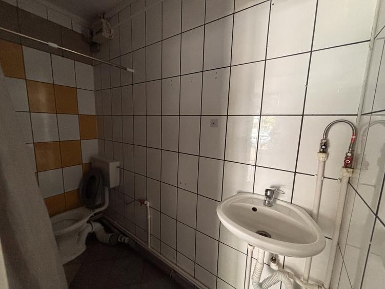 Spatiu Comercial cu VAD - Mihai Bravu x Bd. Ferdinand - Liceu I. Hasdeu