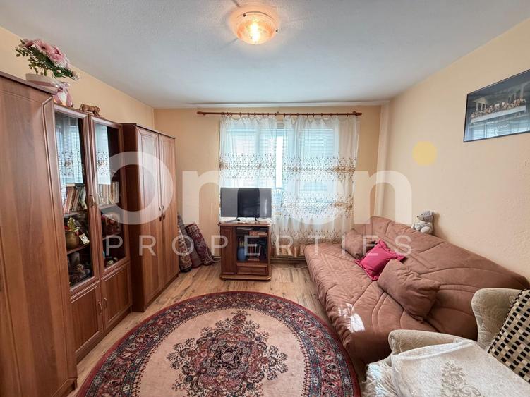 Casa cu piscina de vanzare, cu 6 ari de teren, Unguras
