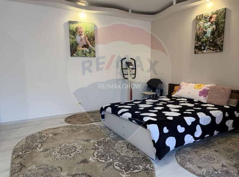 Casă / Vilă cu 6 camere de vânzare - 9