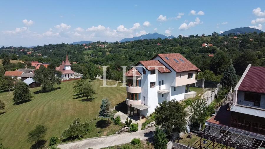 Pret Redus - Casa/Pensiune, teren 2300mp, Bran - Sohodol  - 3