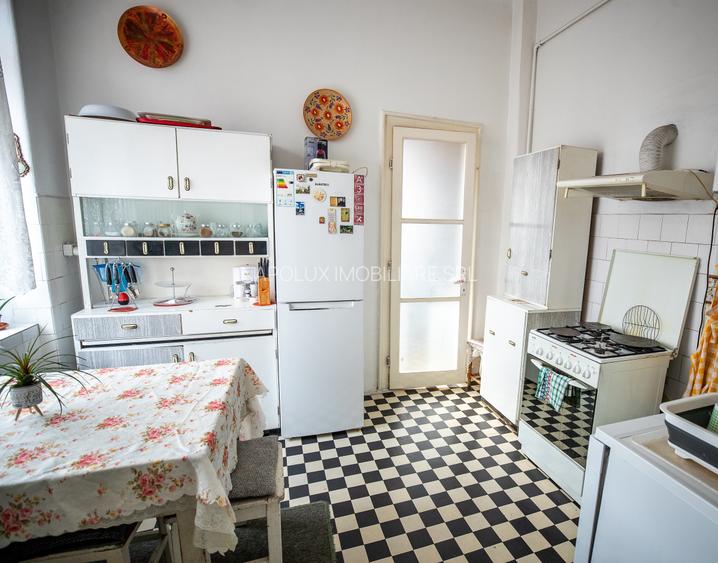 🌿 Oază de liniște în centrul orașului – Apartament 3 camere cu curte, etaj 1 - 4