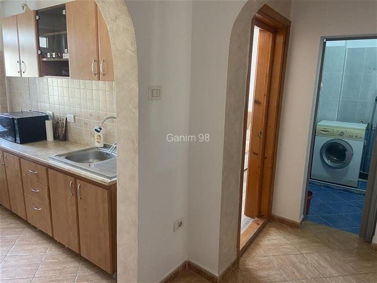 Apartament 2 camere , cartier Sud , decomandat , 43 mp, centrala termica proprie - 8