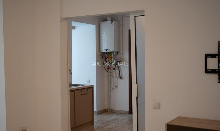 Apartament in casa, pozitionat intr-o zona centrala si linistita  - 5