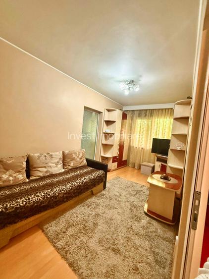 Apartament 2 camere-Podul de Piatra-etaj 1 - 3