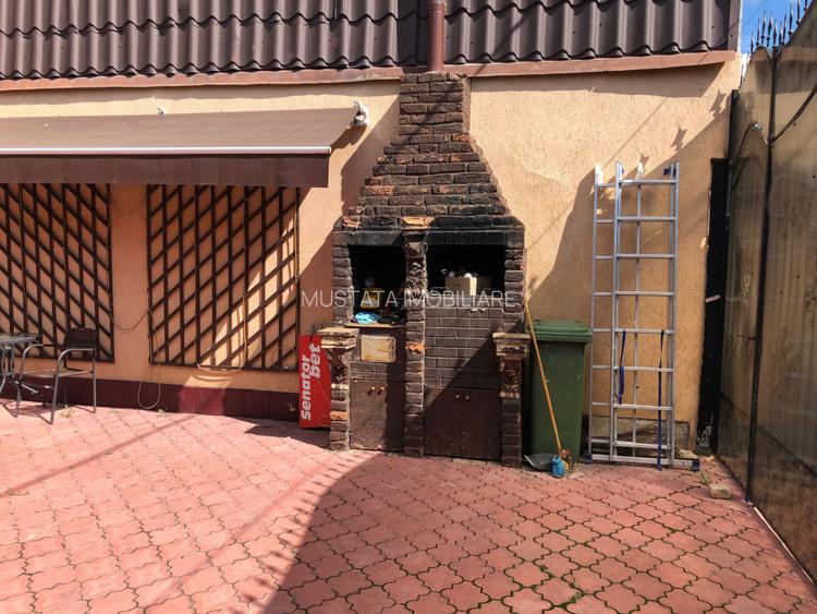 Casa cu spatiu comercial, Ultracentral. P+1+M - 4