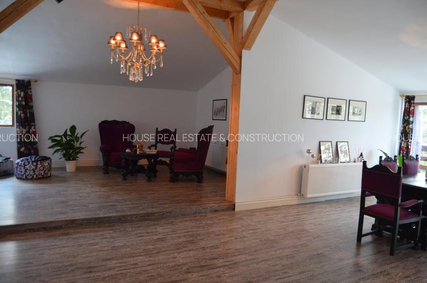 Apartament cu sase camere situat in Predeal - 7